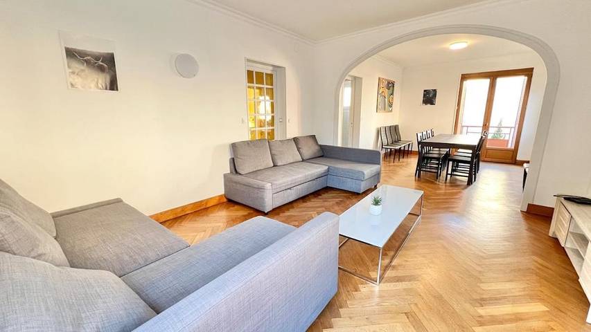 Location de vacances pour 20 personnes, avec Terrasse et Vue dans Certines