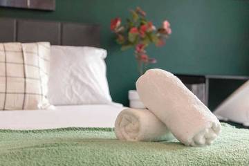 Glamping for 6 People in Leeds, West Yorkshire, Photo 3