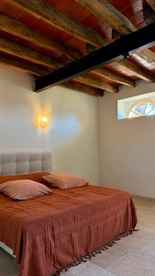 Location de vacances pour 4 personnes, avec terrasse ainsi que vue et jardin, animaux acceptés à Nouans-les-Fontaines - 3