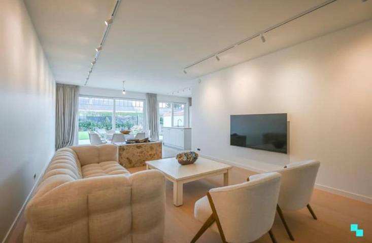 Gîte pour 8 personnes, avec jacuzzi à Zulte