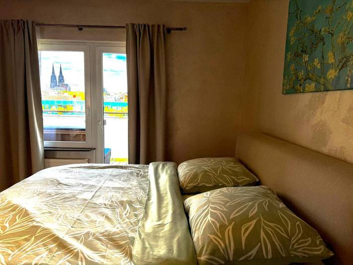 Ferienwohnung für 12 Personen, mit Ausblick in Köln Innenstadt