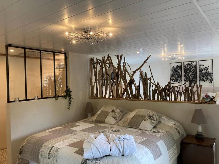 Gîte pour 2 personnes, avec jardin et vue, animaux acceptés à Saint-Ilpize - 4