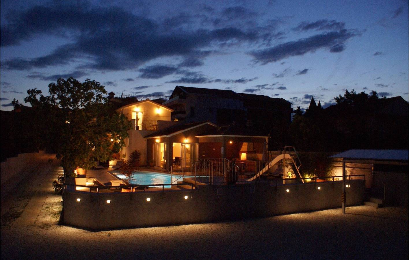 Gemütliche Ferienwohnung mit Pool, in der Nähe des Strandes Bijela – der perfekte Urlaubsort! in Medulin Stadt, Medulin