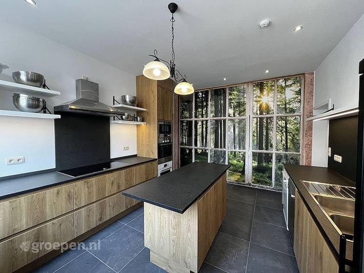 Location de vacances pour 22 personnes, avec piscine ainsi que jardin et terrasse à Houyet - 2