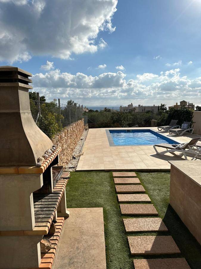 Maison de vacances pour 7 personnes, avec Balcon et Terrasse ainsi que Jardin et Piscine à Vallgornera