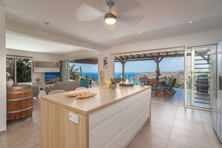 Location de vacances pour 10 personnes, avec jardin ainsi que piscine et terrasse à Les Anses-d'Arlet - 3