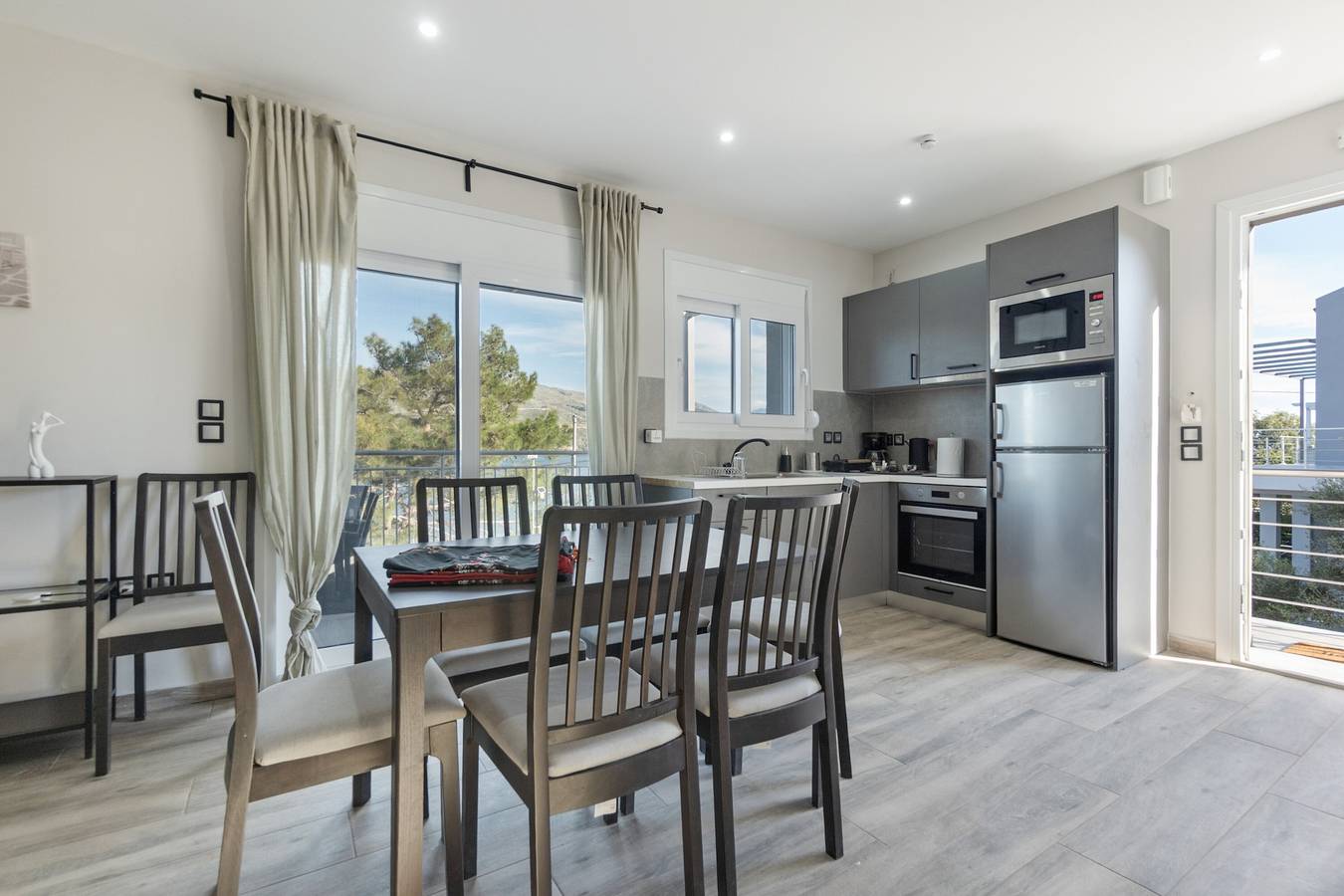 Ganze Wohnung, Apartment mit 4 Schlafzimmern mit Meerblick, Wlan und Klimaanlage in Kefalonia