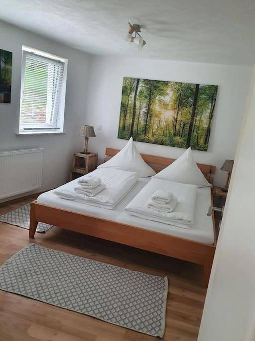 Ferienwohnung für 2 Personen, mit Terrasse und Garten sowie Ausblick in Gleiszellen-Gleishorbach