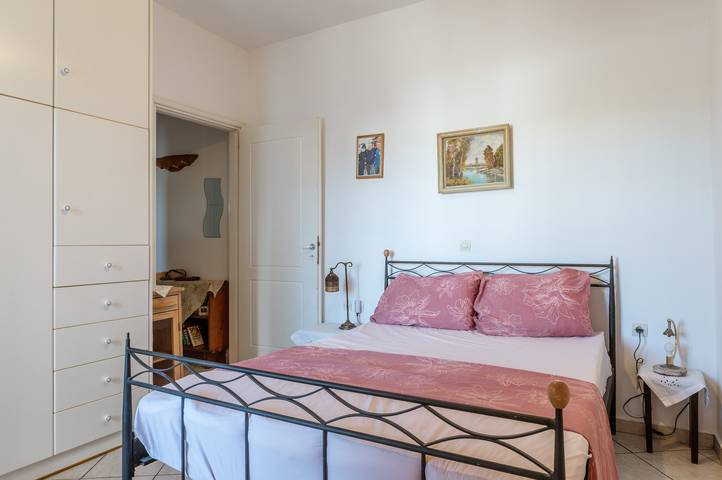 Ferienhaus 'Charmante' mit Bergblick, Wi-Fi und Klimaanlage in Tínos