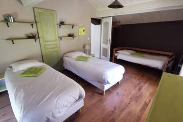 Gîte pour 5 personnes, avec balcon à Viscomtat
