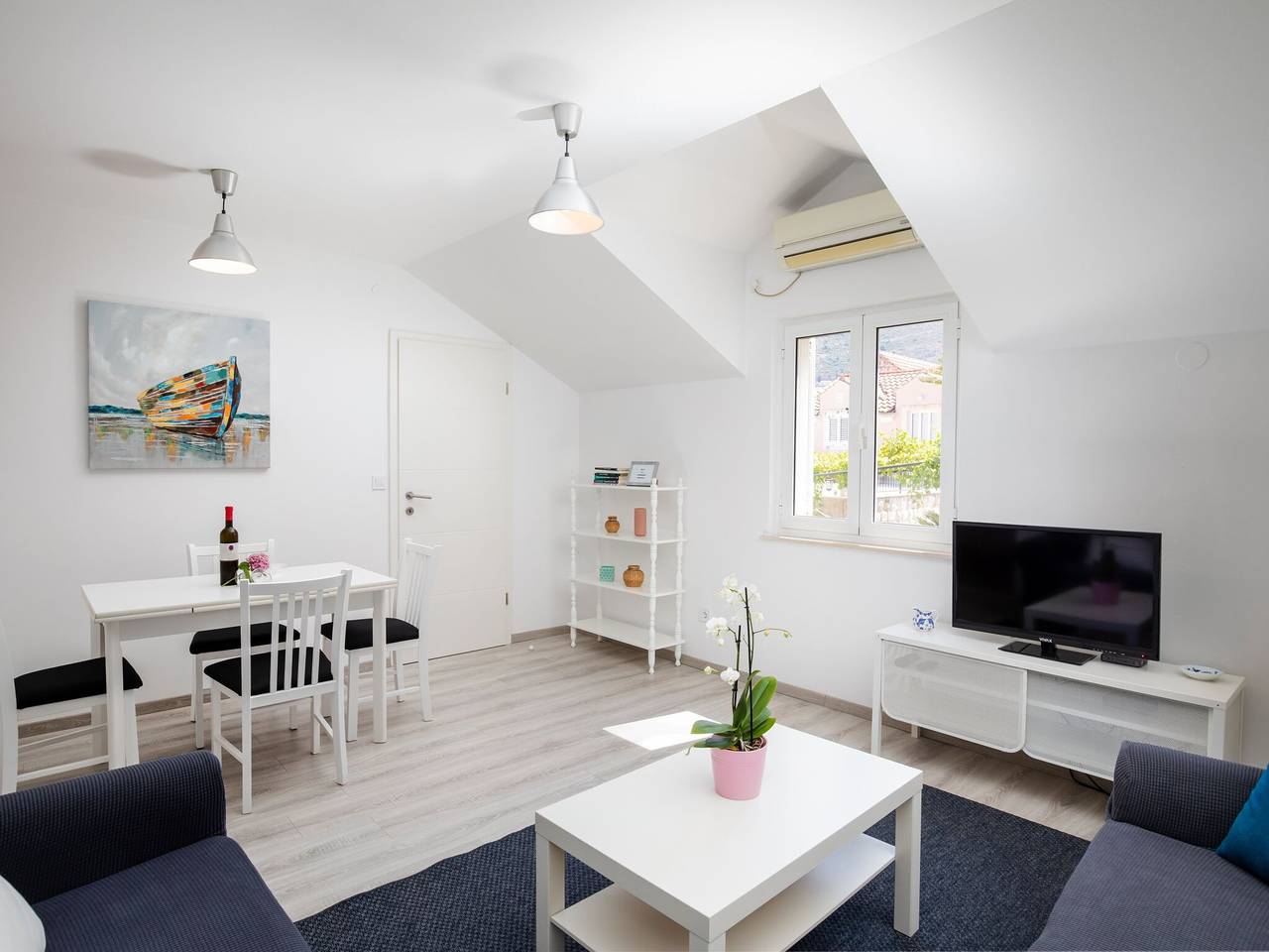 Appartamento intero, Apartments Katarina - Two-Bedroom Apartment (4 Adults) - Između Ribnjaka Street no.1 - #2 in Dubrovnik, Grad Dubrovnik