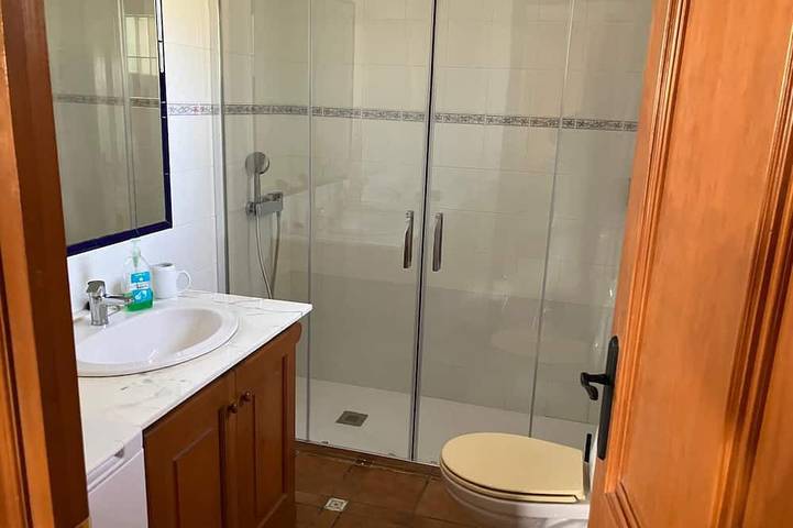 Gîte pour 4 personnes, avec terrasse et jardin dans San Martin Sarroca - 2