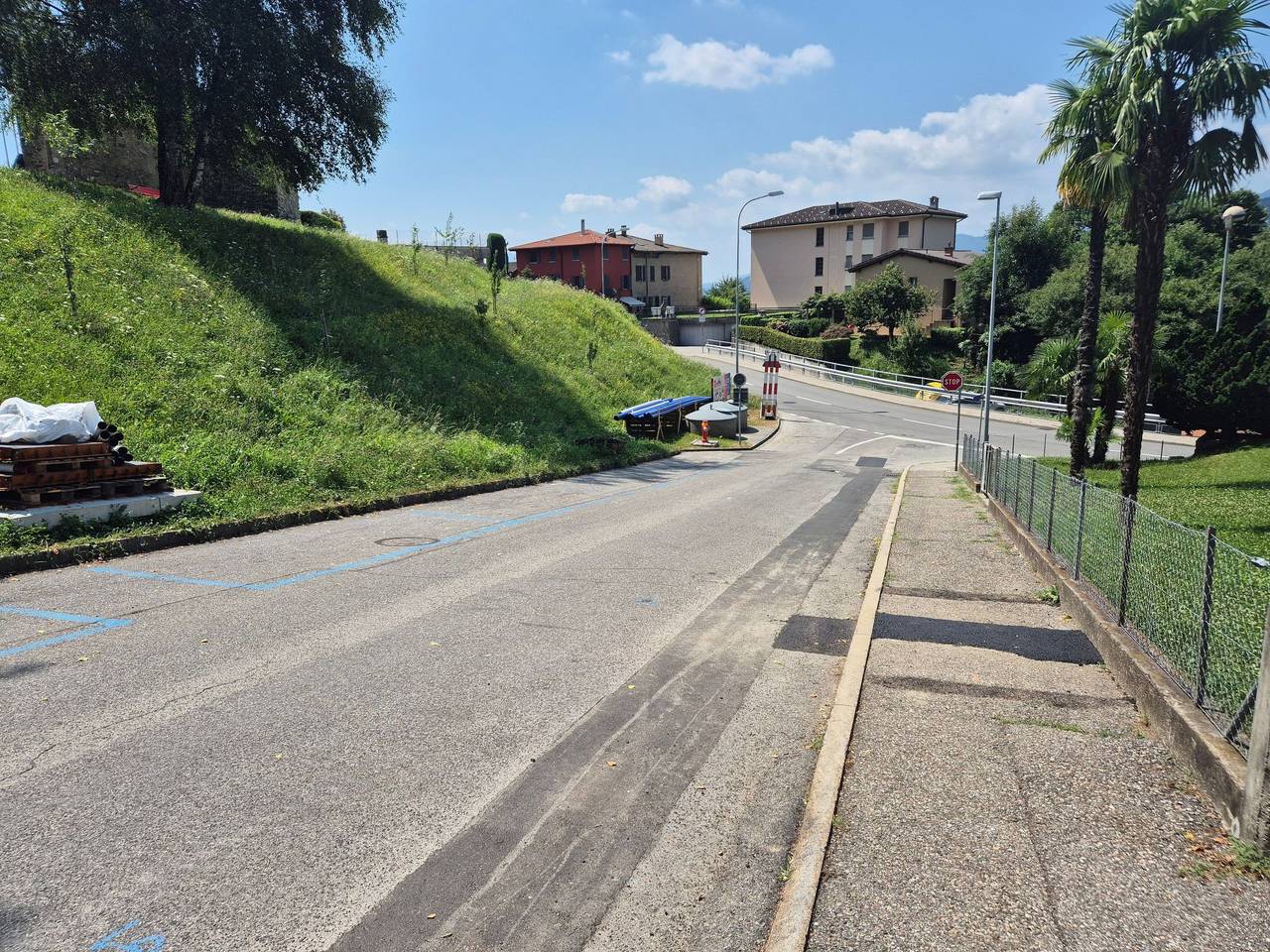 Executive mit 6 Schlafzimmern und 2 Bädern in Lugano, Lac de Lugano