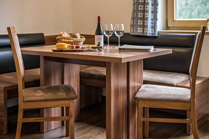 Entire apartment, Apartment "Toni Stefan" with Mountain View, Shared Sauna, Wi-Fi & Private Terrace in Schrambach, Feldthurns