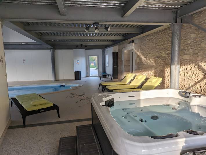 Location de vacances pour 2 personnes, avec jacuzzi ainsi que balcon et jardin à Saint-Georges-sur-Cher - 2