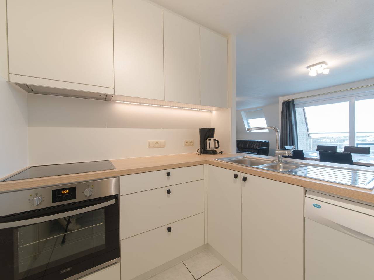 Entire apartment, Strandhuis with balcony in Bredene, Belgian Coast