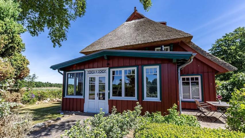 Ferienhaus mit Meerblick für 6 Personen, mit Garten