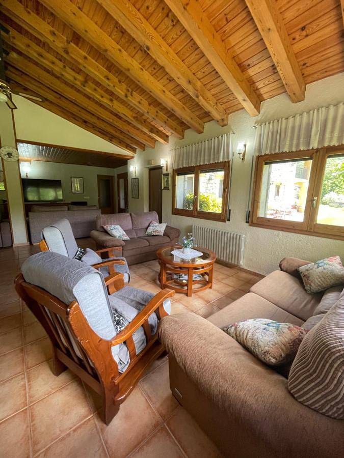 Casa rural con piscina para 11 personas, con balcón además de piscina y jardín en Alto Urgel - 2