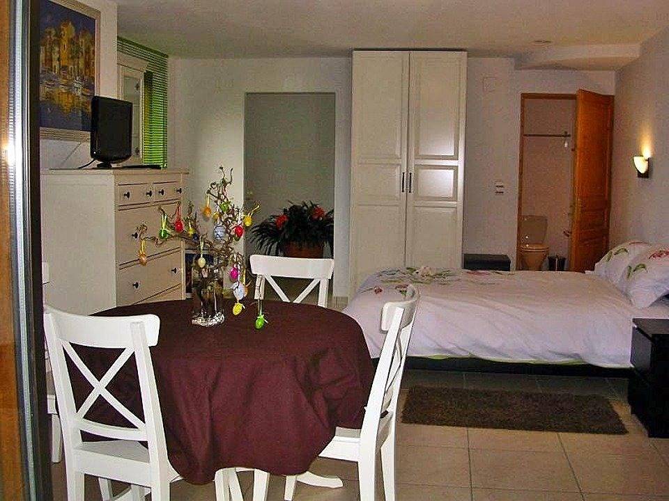 Les Bougainvilliers - Chambre "Tournesol" in Kintzheim, Région de Sélestat-Erstein