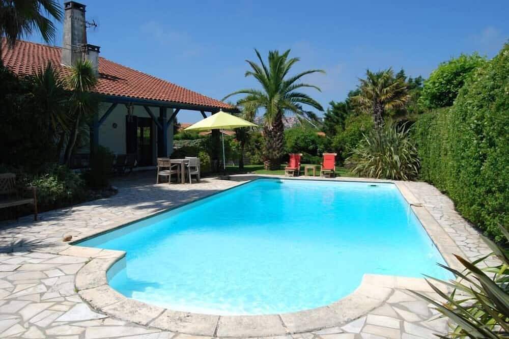 Bidart/Guetharymaison de charme avec jardin et piscine privée 800 m de la plage in Bidart, Région de Bayonne