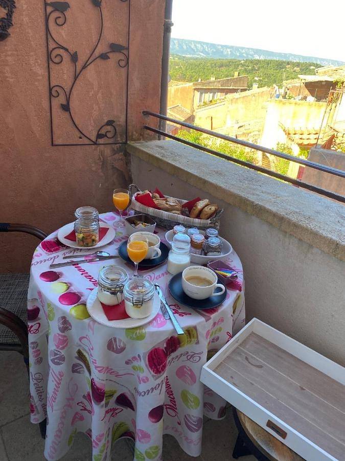 Maison d’hôte pour 2 personnes, avec vue et terrasse, animaux acceptés à Roussillon - 4