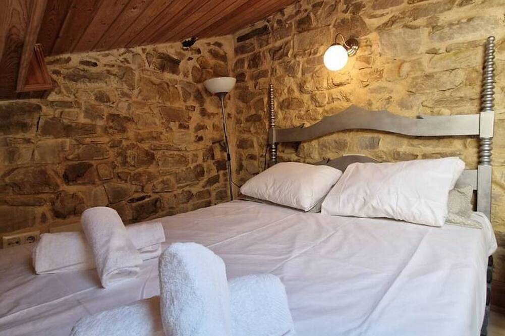 14A04 Casa de piedra Colunga in Colunga, Costa Verde