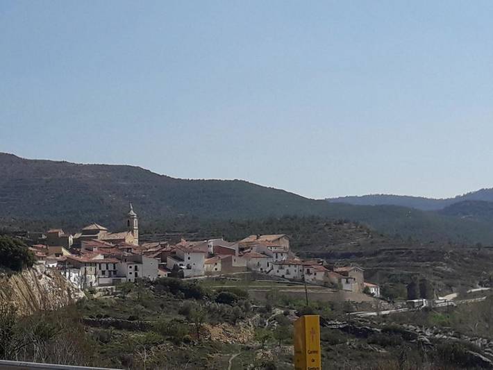 Casa rural para 15 personas, con balcón, Se admiten mascotas en Els Ports - 4