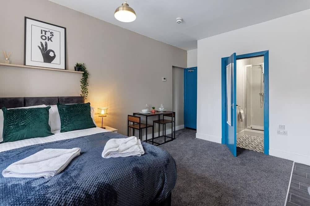Entire apartment, Studio 1 • City Centre • Fast Wifi • Smart Tv in Middlesbrough, North East England