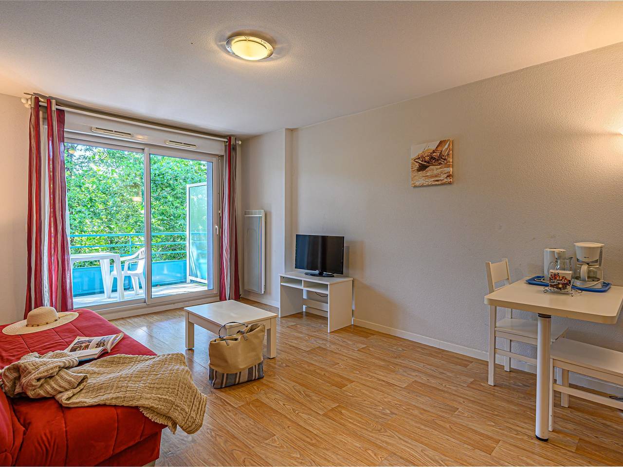 Apartamento entero, Estudio con balcón cerca de Vannes in Plescop, Côte des Mégalithes