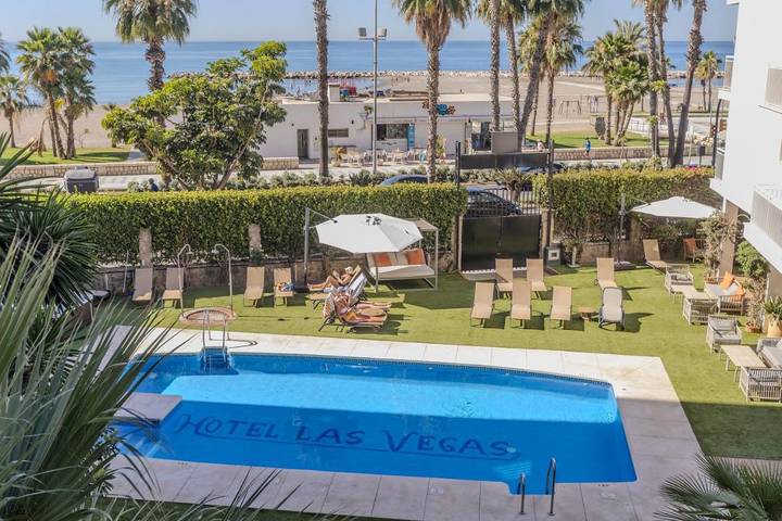 Hôtel pour 10 personnes, avec Terrasse ainsi que Jardin et Piscine à Malaga