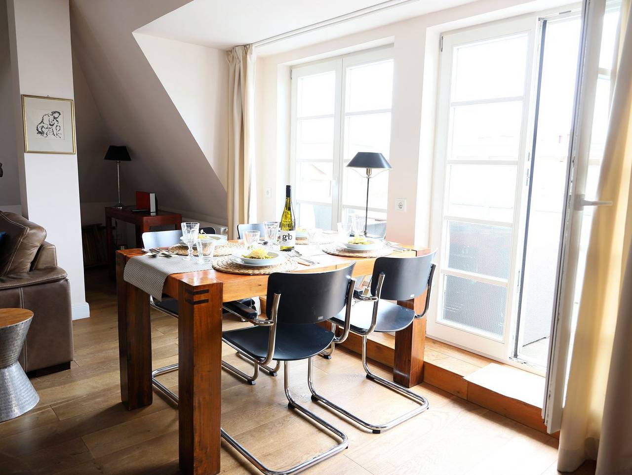 Ganze Wohnung, Modernes 3-Zimmer-Dg-Appartement mit Balkon in zentraler Lage Westerland in Westerland, Sylt (Gemeinde)