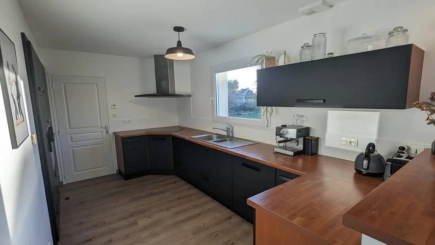 Location de vacances pour 9 personnes, avec terrasse et jardin à Ploudalmézeau - 3