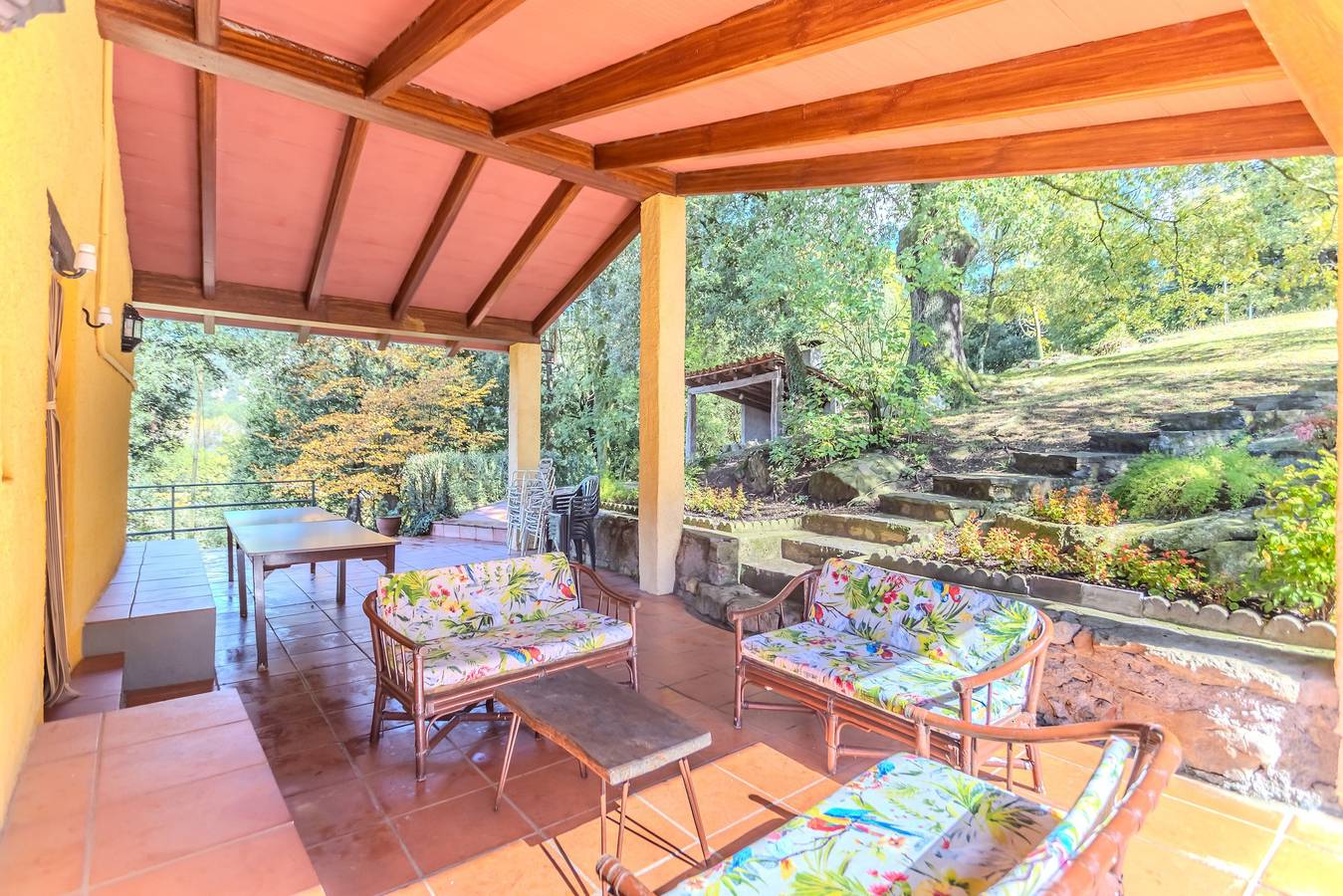 Maison rurale 'Can Guidic' avec vue sur la montagne, piscine privée et Wi-Fi in La Vall d'en Bas, Garrotxa