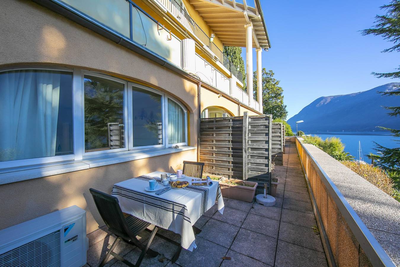 Appartement entier, Orchidea Apt. 4 Front Lake in Lugano, Lac de Lugano