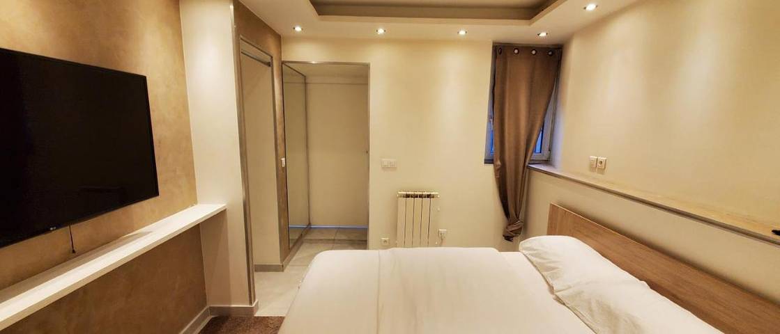 Gîte pour 2 personnes, avec vue sur le lac ainsi que terrasse et vue dans Publier Amphion - 2