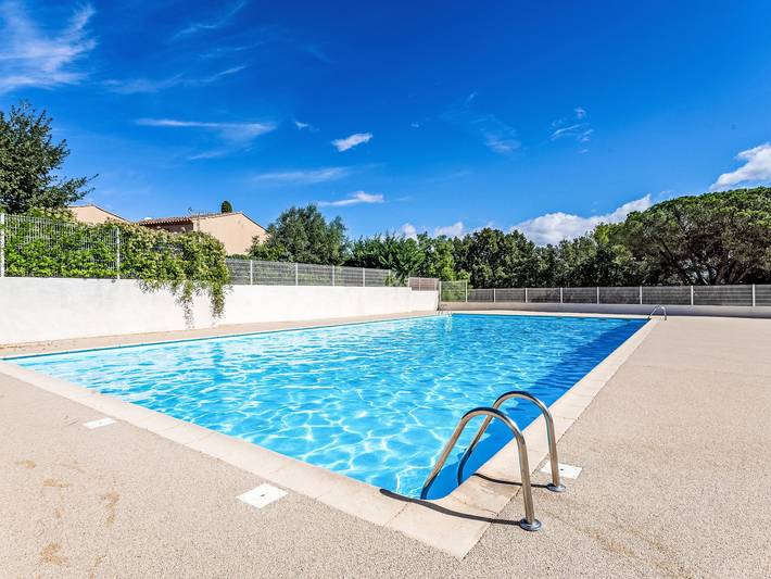 Gîte pour 4 personnes, avec bassin pour enfant et balcon à Gassin - 2