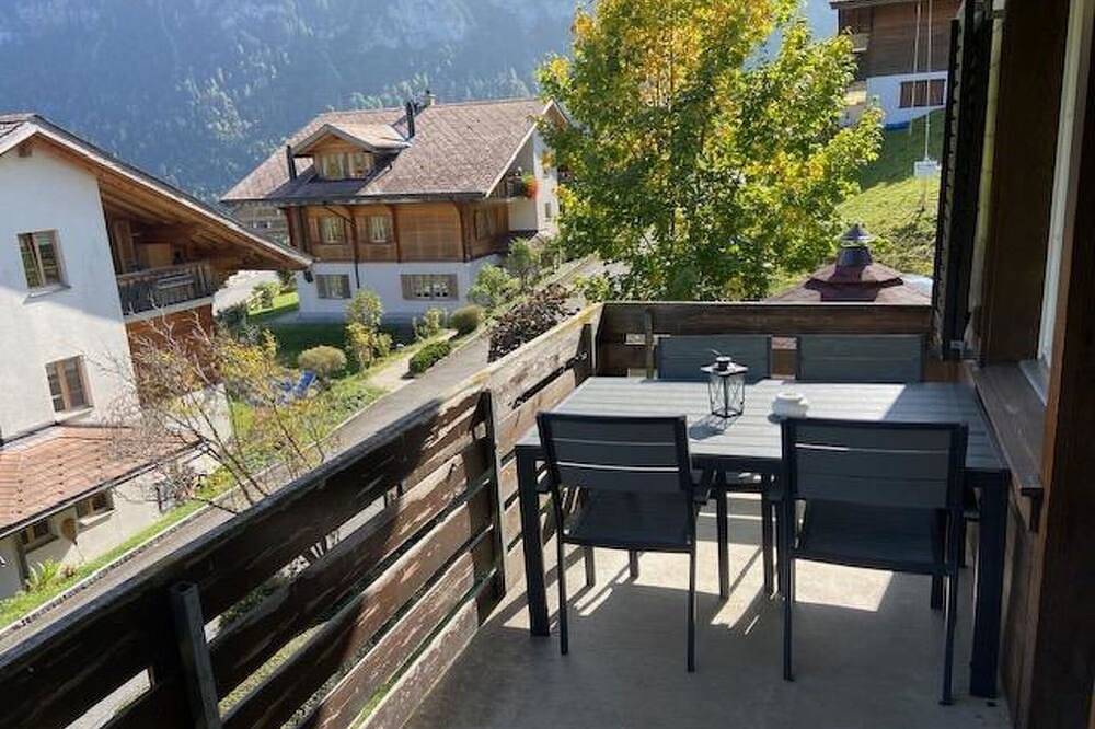 Ganze Wohnung, Herrliche Wohnung für 4 Personen mit  W-Lan, Tv, Balkon und Haustiere erlaubt in Habkern, Berner Oberland