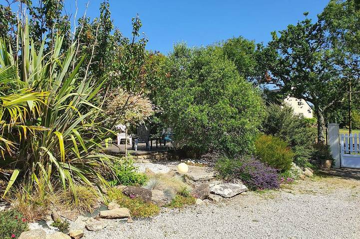 Location de vacances pour 6 personnes, avec Balcon et Jardin dans Hameau de Kerascoët