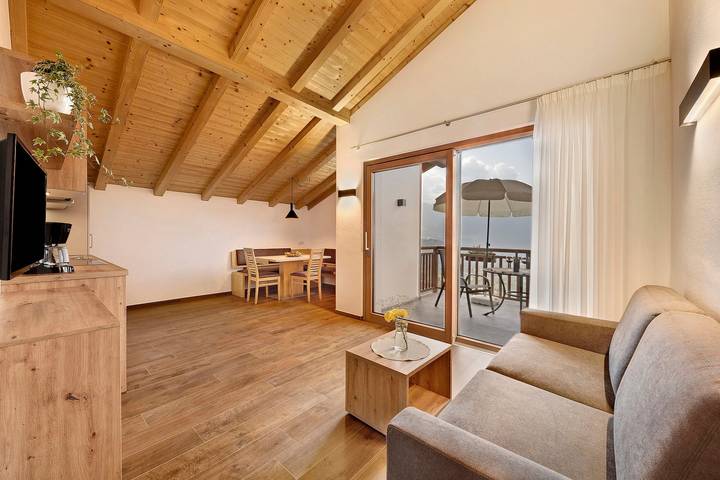 Ferienwohnung für 4 Personen, mit Garten im Dorf Tirol