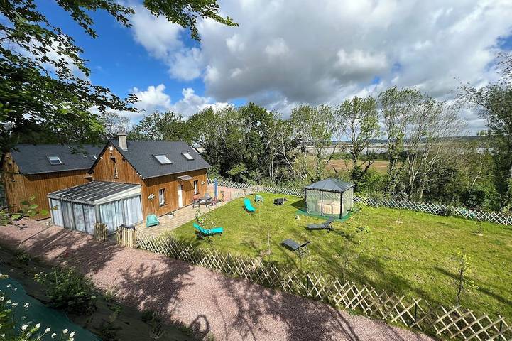 Maison de vacances pour 4 personnes, avec jacuzzi et jardin à Berville-sur-Mer