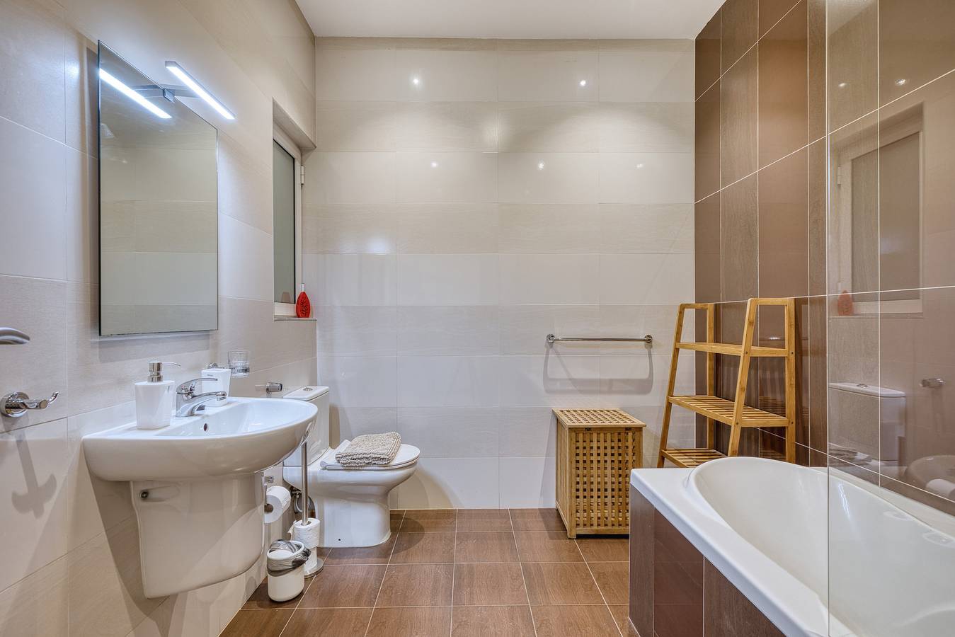 Entire apartment, Holiday apartment for 6 people with balcony in Tas-Sliema, Malta Island