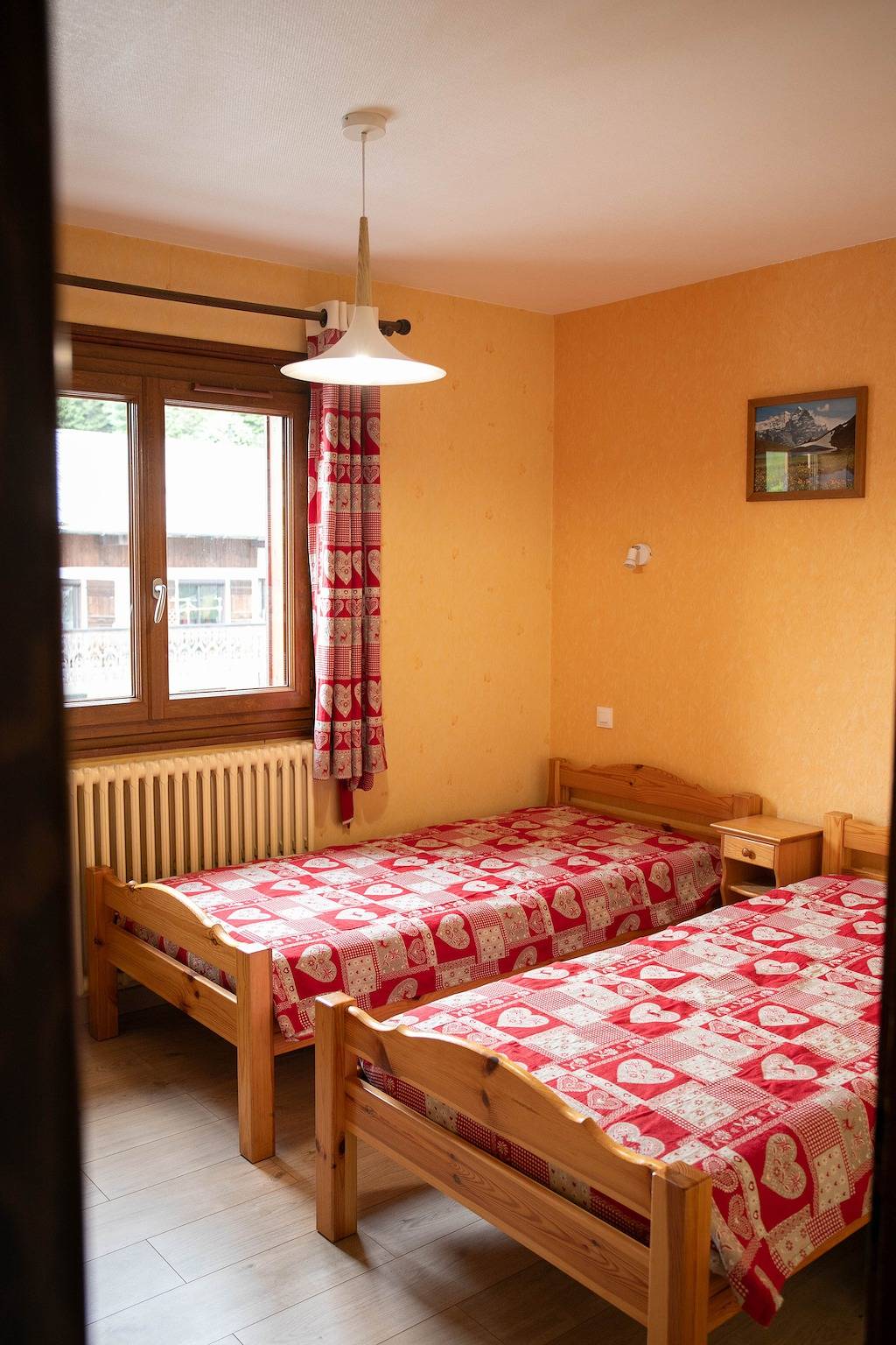 Ganze Wohnung, Ferienwohnung 'C4 - Chalet Tournier' mit Bergblick, Gemeinschaftsgarten und Wi-Fi in Les Gets, Les Portes du Soleil