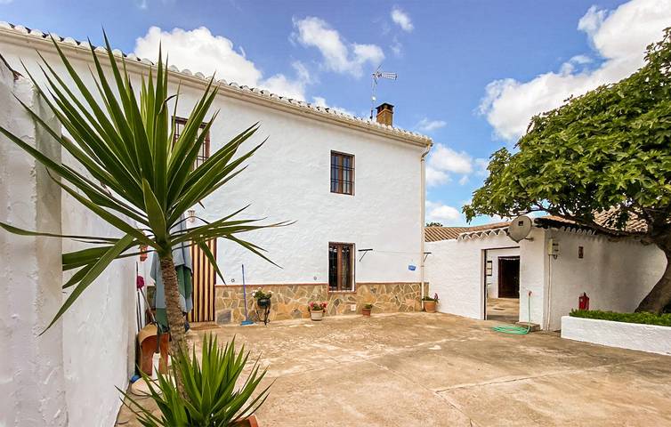 Encantador apartamento con piscina y terraza cerca del río Guadalhorce in Villanueva del Trabuco, Provincia de Málaga