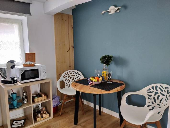 Ferienwohnung für 2 Personen, mit Balkon und Terrasse sowie Garten und Ausblick in Bilbao - 3