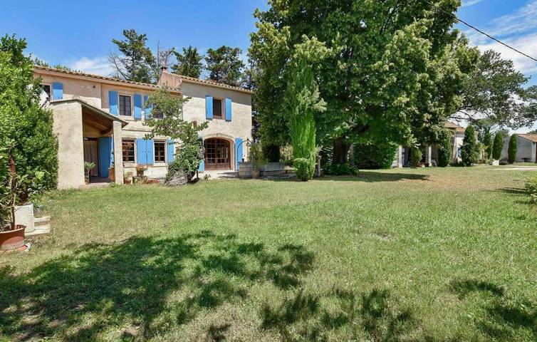 Luxuriöses Apartment mit Pool, Garten und Parkplatz in Arles, Mittelmeerküste (Frankreich)