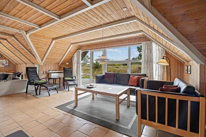 Beautiful holiday home for 6 people and a dog in Sønderho in Sønderho, Wadden Sea National Park