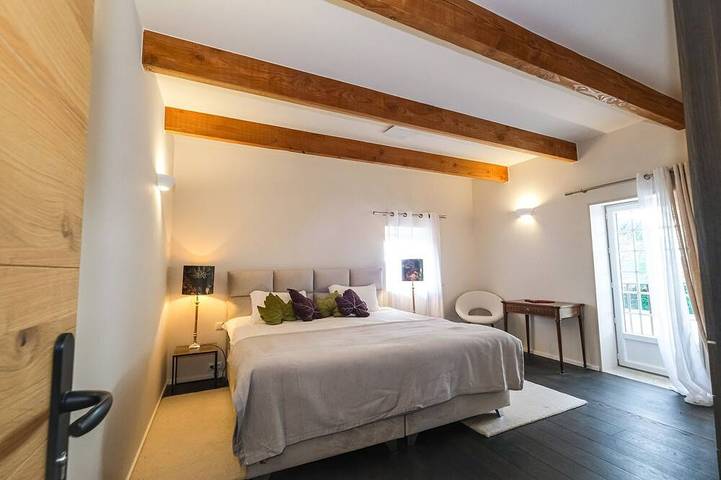 Location de vacances pour 10 personnes, avec terrasse et jardin, animaux acceptés dans Frausseilles - 4