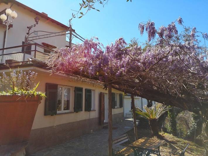 Location de vacances pour 3 personnes, avec vue et jardin à Leivi - 2