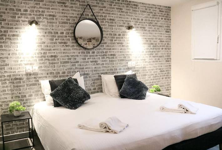 Hôtel pour 2 personnes, avec terrasse et jardin à Saint-Gatien-des-Bois - 4