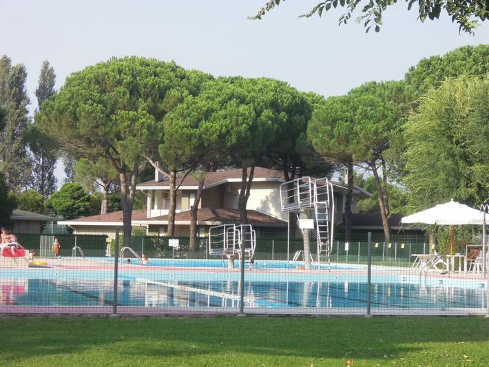 Bungalow für 5 Personen, mit Garten und Balkon in Bibione